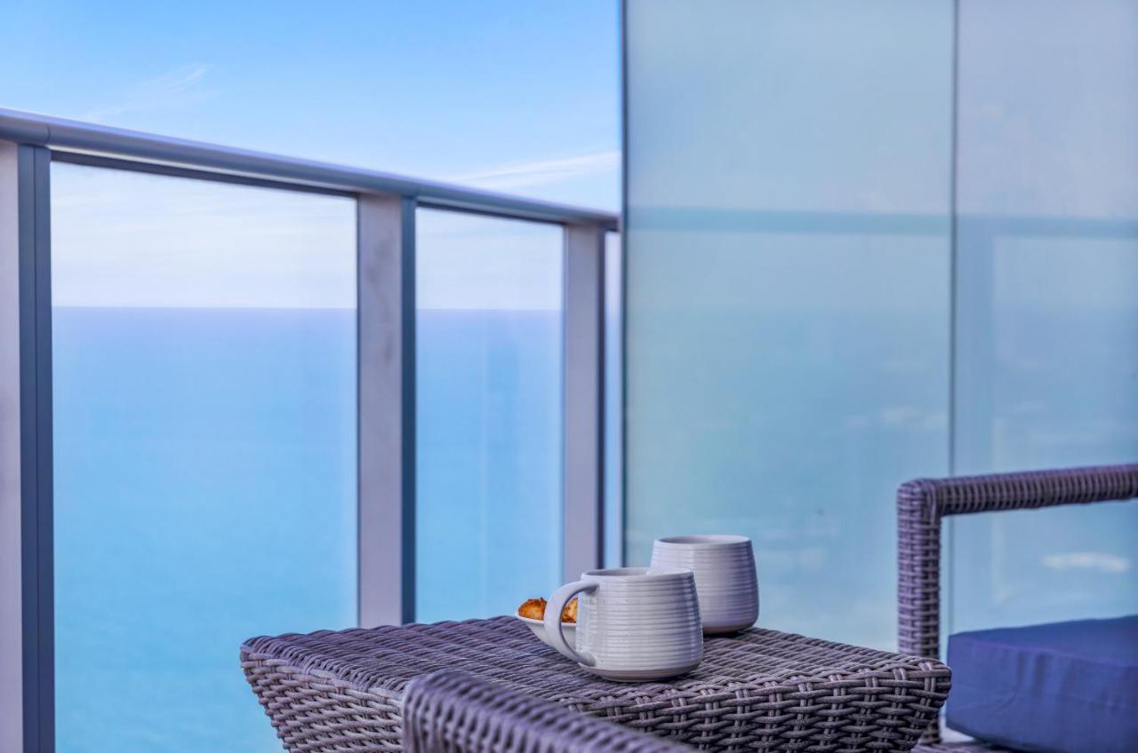 Appartement Splendid - Oceanview 1bdr & 1ba Right On The Beach, Heated Pool, Gym